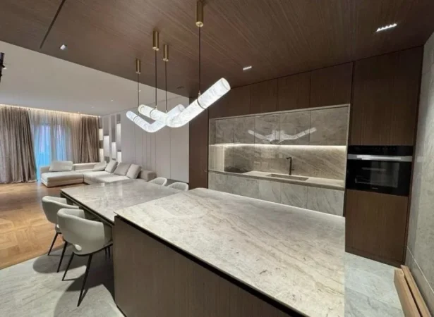 Tirane, shitet apartament 2+1 , 212 m² (RRUGA E ELBASANIT)