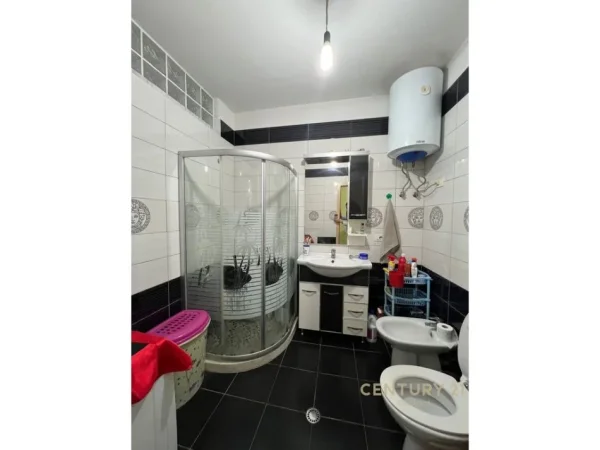 Tirane, shes apartament 2+1+Aneks+Ballkon Kati 5, 114 m² 192.000 € 