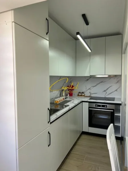 Tirane, jepet me qera apartament 2+1 Kati 3, 75 m² 750 € (STADIUMI DINAMO)