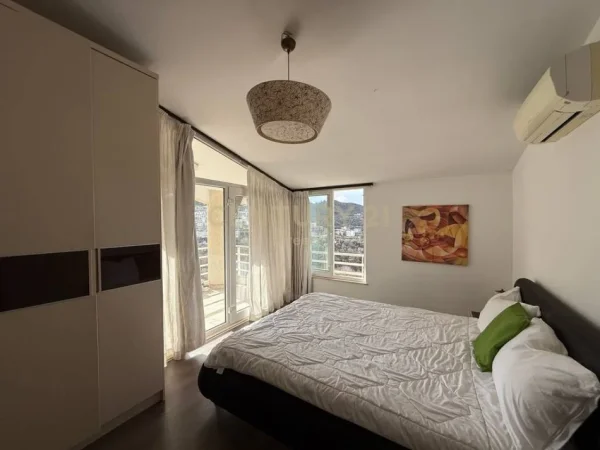 Tirane, shes apartament duplex 2+1+Aneks+Ballkon Kati 3, 124 m² 260.000 € 