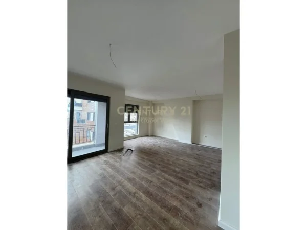 Tirane, shes apartament 2+1+Aneks+Ballkon Kati 6, 106 m² 265.000 € (Shkolla e Kuqe)