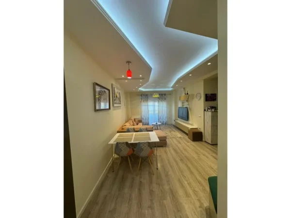Tirane, shitet apartament 1+1+Ballkon Kati 6, 83 m² 215.000 € 