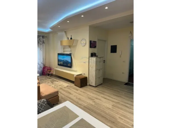 Tirane, shitet apartament 1+1+Ballkon Kati 6, 83 m² 215.000 € 