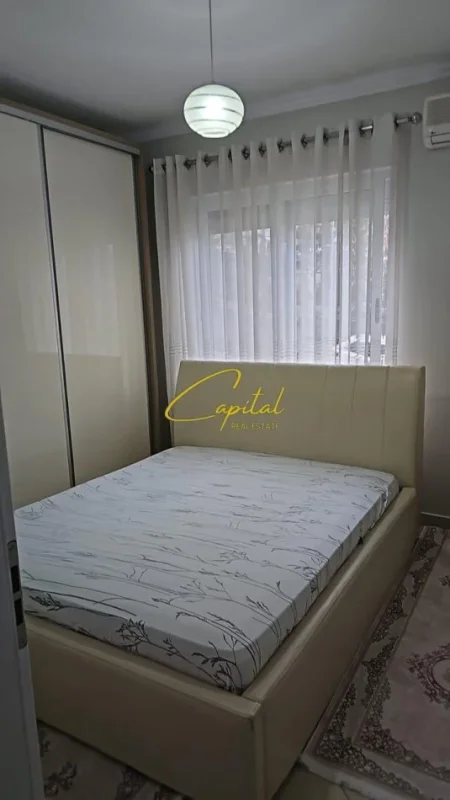 Tirane, jepet me qera apartament 2+1 Kati 2, 100 m² 600 € (KODRA E DIELLIT)