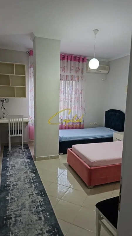 Tirane, jepet me qera apartament 2+1 Kati 2, 100 m² 600 € (KODRA E DIELLIT)