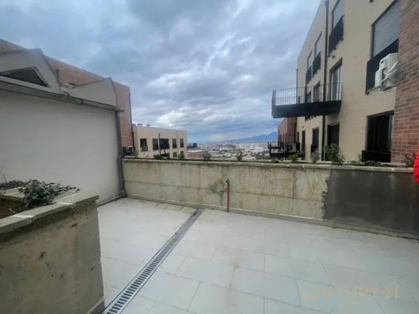 Tirane, shes apartament 1+1+Aneks+Ballkon Kati 4, 97 m² 181.300 € 