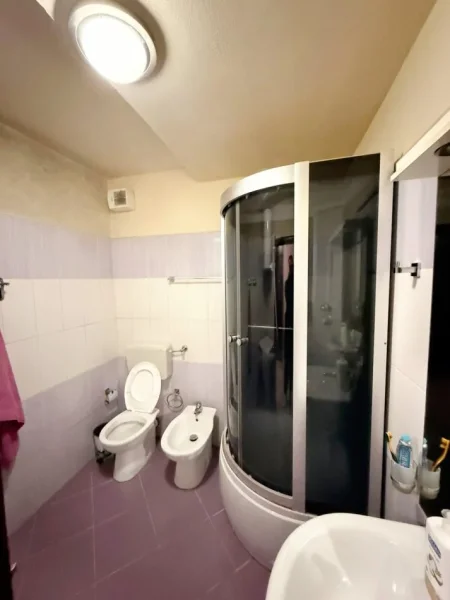 Kavaje, shitet apartament 1+1+Aneks+Ballkon Kati 5, 63 m² 52.900 € (Kavaje)