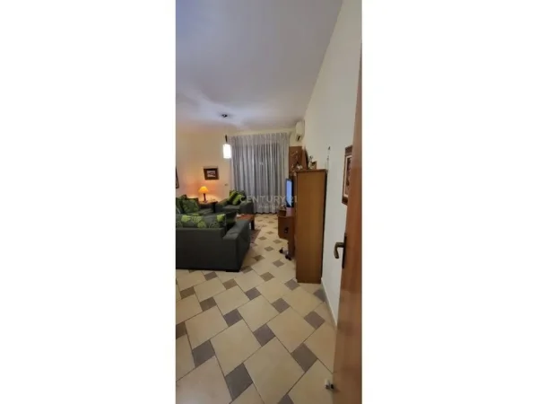 Tirane, shes apartament 2+1+Aneks+Ballkon Kati 10, 110 m² 330.000 € (Prokuroria e Pergjithshme)