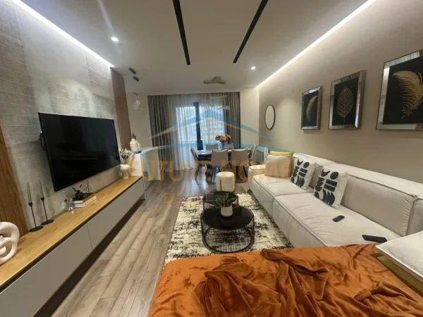 Tirane, jepet me qera apartament 2+1+Ballkon Kati 4, 166 m² 2.300 € (Rruga e Kosovarëve)