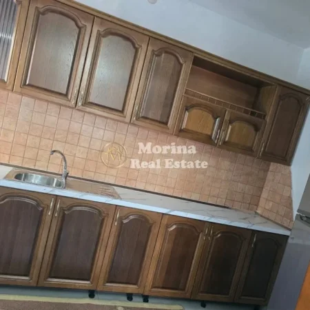 Tirane, jepet me qera shtepi 2+1 Kati 1, 100 m² 400 € (Laprake)