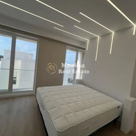 Tirane, jepet me qera Vile 4+1 Kati 0, 200 m² 1.200 € (Farke)