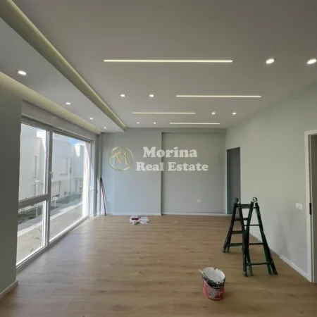 Tirane, jepet me qera Vile 4+1 Kati 0, 200 m² 1.200 € (Farke)