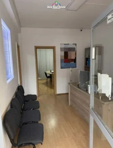 Tirane, jepet me qera zyre Kati 2, 61 m² 520 € (rrugen sotir Kolea)