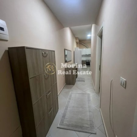 Tirane, jepet me qera apartament 1+1 Kati 1, 89 m² 400 € (Fresku)