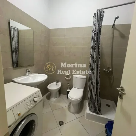 Tirane, jepet me qera apartament 1+1 Kati 1, 89 m² 400 € (Fresku)