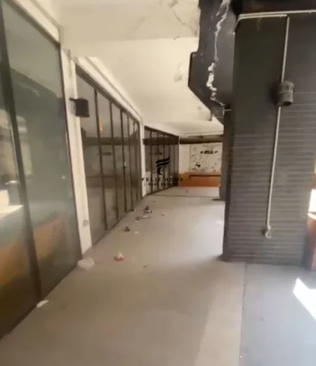 Tirane, shitet dyqan Kati 0, 1.000 m² 1.000.000 € (ASTIR)