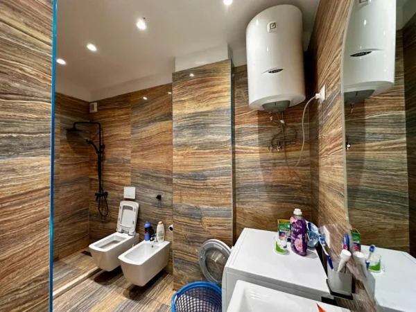 Tirane, shitet apartament 2+1 Kati 10, 117 m² 240.000 € (Yzberisht, Kompleksi Grand Gallery)