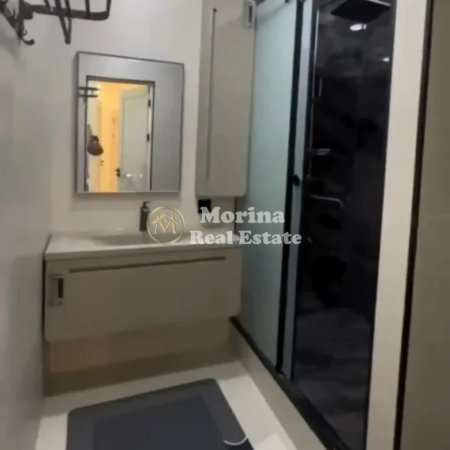 Tirane, jepet me qera apartament 1+1 Kati 3, 81 m² 700 € (Rruga Barrikadave)