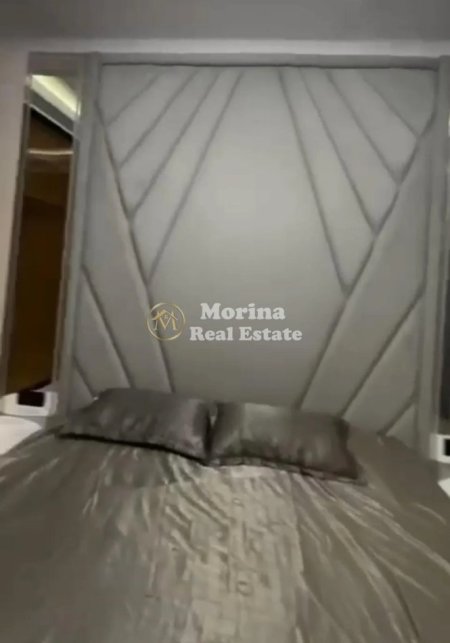 Tirane, jepet me qera apartament 1+1 Kati 3, 81 m² 700 € (Rruga Barrikadave)