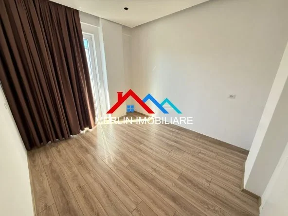 Tirane, jepet me qera zyre Kati 7, 110 m² 900 € (RRUGA VIKTOR EFTIMIU,VASIL SHANTO)