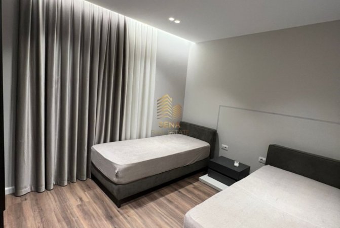 Tirane, jepet me qera apartament 2+1 Kati 7, 84 m² 700 € (Fusha e Aviacionit)