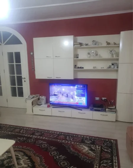 Tirane, jepet me qera apartament 2+1 Kati 2, 112 m² 820 € (MYSLYM SHYRI)