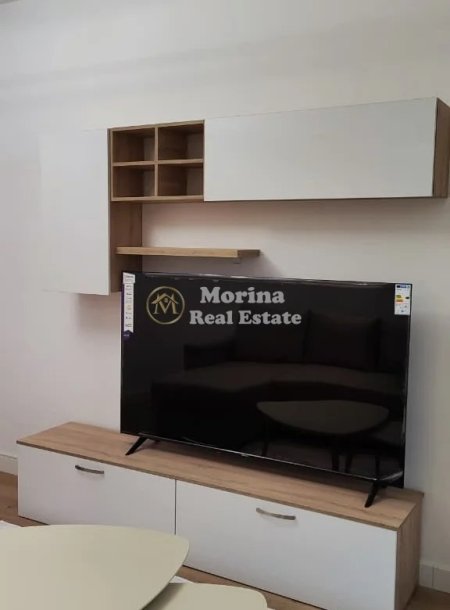 Tirane, jepet me qera apartament 1+1 Kati 5, 85 m² 1.000 € (Rruga e Kavajes)