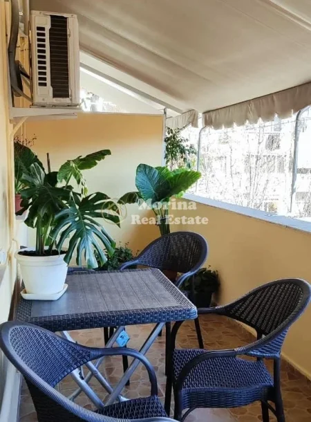 Tirane, jepet me qera apartament 1+1 Kati 5, 85 m² 1.000 € (Rruga e Kavajes)