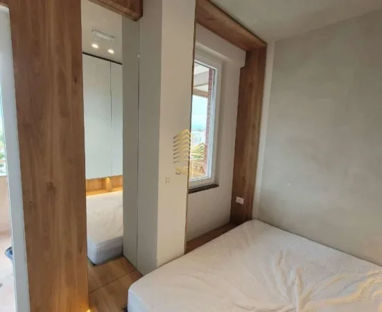 Tirane, jepet me qera apartament 1+1 Kati 7, 55 m² 500 € (Astir, prane Granda Hotel)