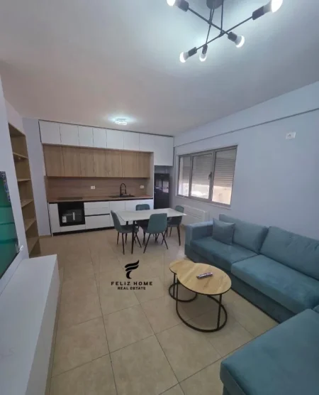 Tirane, jepet me qera apartament 1+1 Kati 2, 68 m² 500 € (5 MAJI)