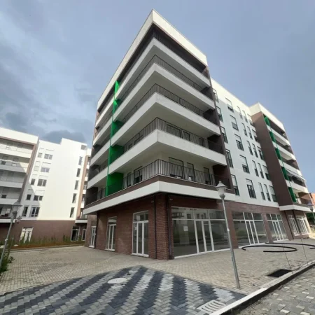 Tirane, shitet apartament 3+1 , 142 m² 