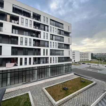 Tirane, shitet apartament 3+1 , 142 m² 