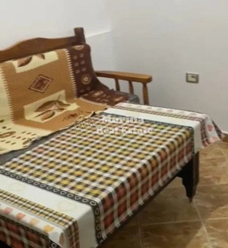 Tirane, jepet me qera garsonier Kati 1, 40 m² 240 € (Senatoriumi)