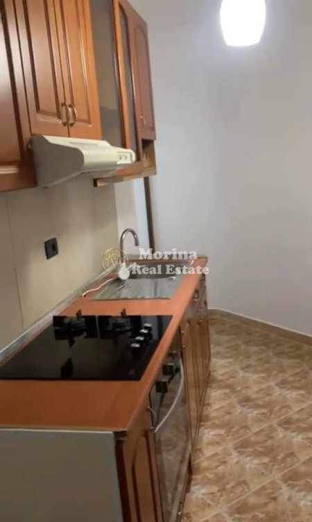 Tirane, jepet me qera garsonier Kati 1, 40 m² 240 € (Senatoriumi)