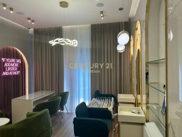 Tirane, jepet me qera ambjent biznesi Kati 0, 120 m² 1.500 € (Komuna e Parisit)