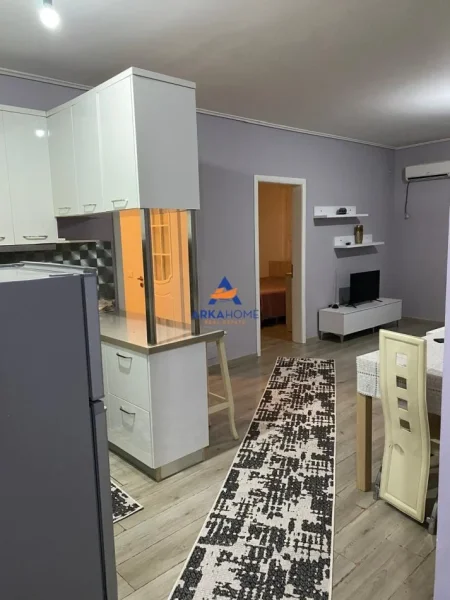 Tirane, jepet me qera apartament 2+1+Ballkon Kati 4, 74 m² 520 € 