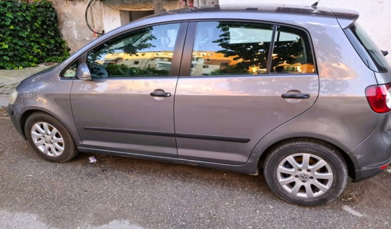 SHITET GOLF 5 PLUS 1.9 NAFTE AUTOMAT  3.800 € I DISKUTUESHEM