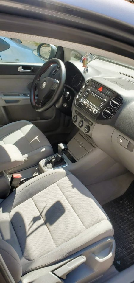 SHITET GOLF 5 PLUS 1.9 NAFTE AUTOMAT  3.800 € I DISKUTUESHEM