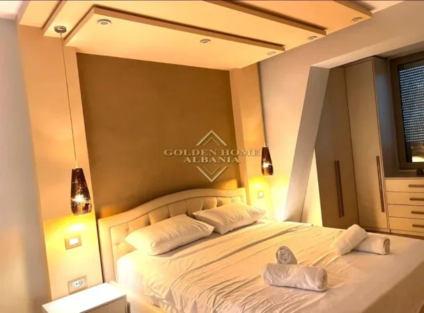 Tirane, jepet me qera 2+1 , 96 m² 1.000 €
