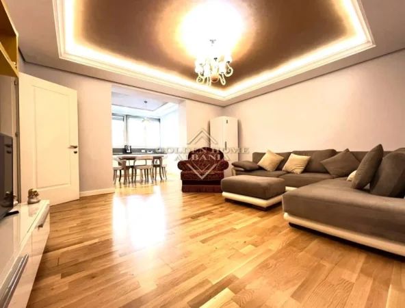 Tirane, jepet me qera 2+1 , 96 m² 1.000 €