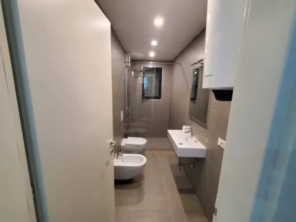 Tirane, jepet me qera apartament 2+1+Aneks+Ballkon Kati 8, 110 m² 700 € (Delijorgji)