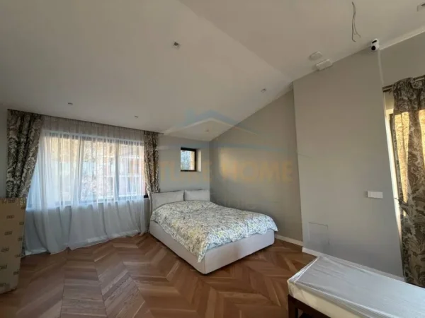Tirane, shitet Vile Kati 0, 387 m² (Secret Garden Teg)