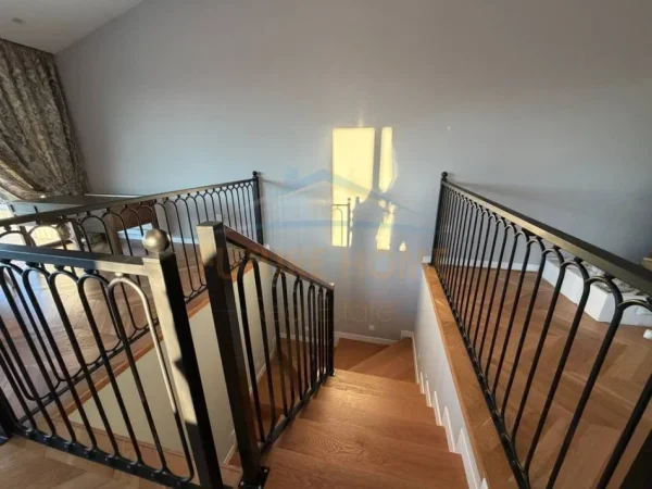 Tirane, shitet Vile Kati 0, 387 m² (Secret Garden Teg)