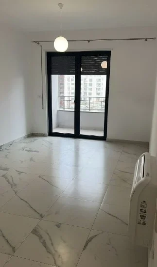 Vlore, jepet me qera zyre , 101 m² 550 € 