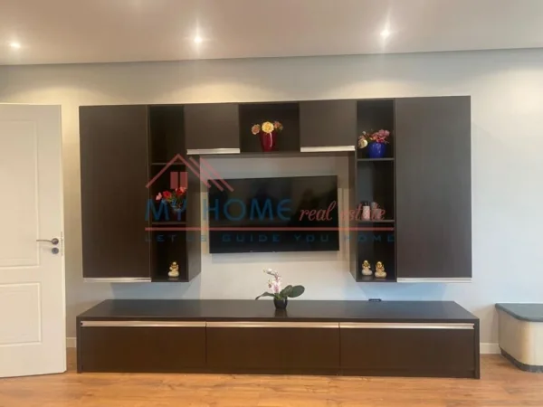 Tirane, jepet me qera apartament 2+1+Aneks+Ballkon Kati 11, 122 m² 1.088 € (Ish Ekspozita)