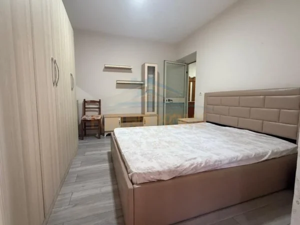 Tirane, jepet me qera apartament 1+1 Kati 1, 60 m² 600 € (MYSLYM SHYRI)