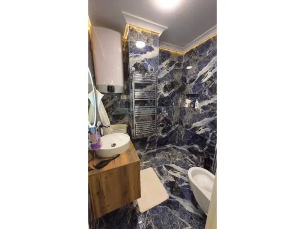 Tirane, shitet apartament 2+1+2+2POSTE PARKIMI Kati 1, 116 m² 475.000 € (RRUGA E BOGDANENE)