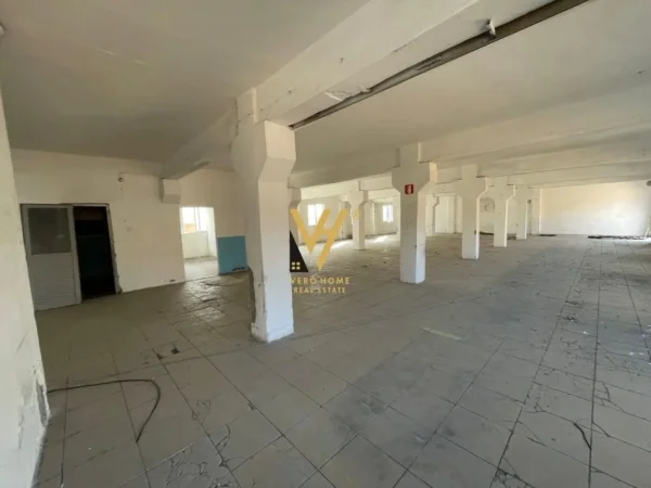 Tirane, jepet me qera magazine Kati 2, 600 m² 1.300 € (ALLIAS)