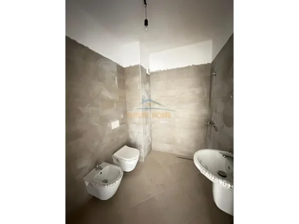 Tirane, shitet apartament 1+1+Ballkon Kati 3, 59 m² 128.000 € 