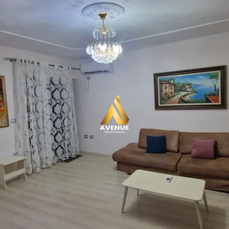 Tirane, jepet me qera apartament 2+1 Kati 2, 820 € (Rruga Islam Alla) Myslym Shyri Tirane